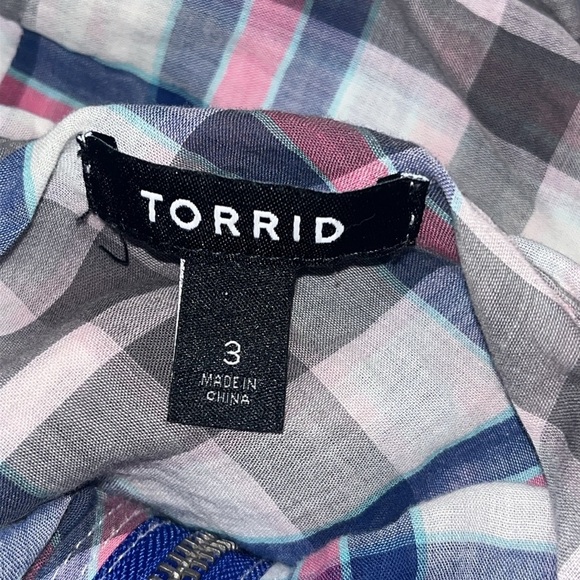 Torrid women’s size 3 22-24 zip up light weight jacket or top - Picture 6 of 6